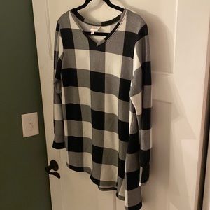 Lularoe v neck checked tunic top